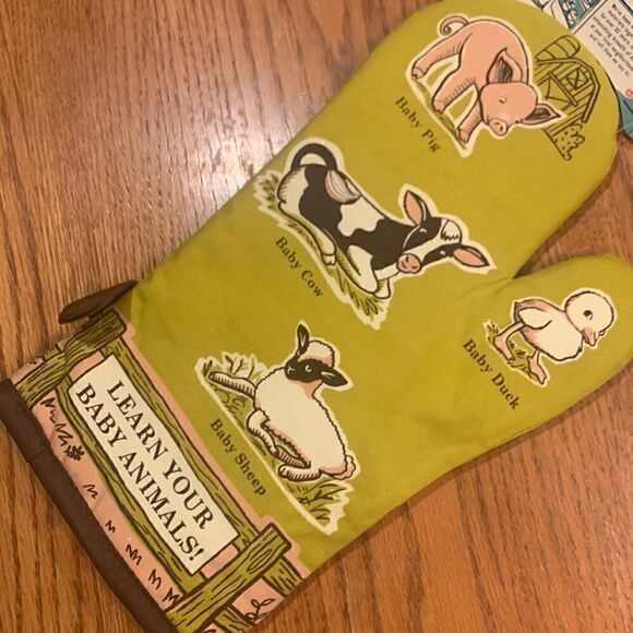 Blue Q Oven Mitt "Learn Your Baby Animals" - Picture 2 of 8